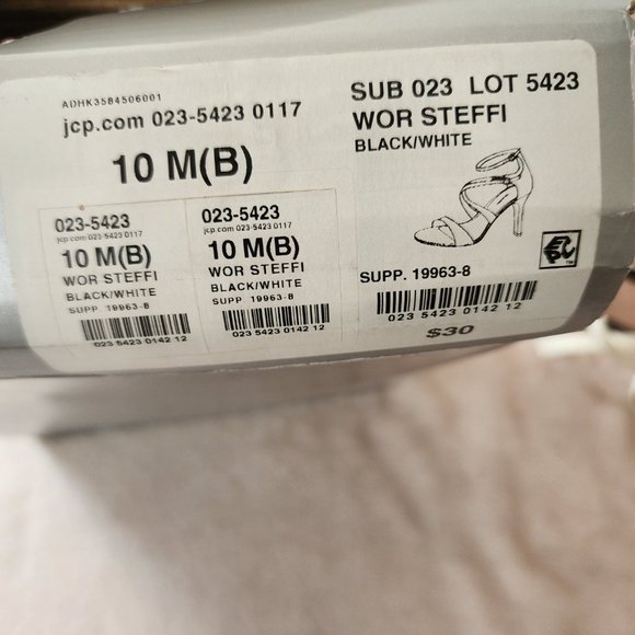 Worthington Steffi Black/White Heel - Picture 4 of 4